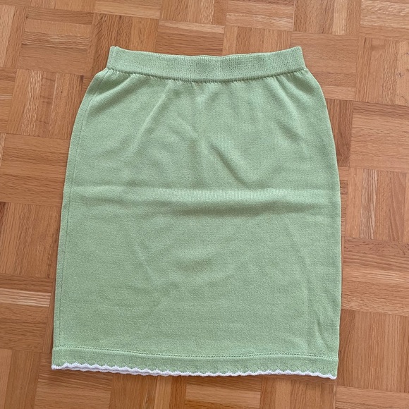 St. John Pistachio Suit Set - Picture 4 of 7